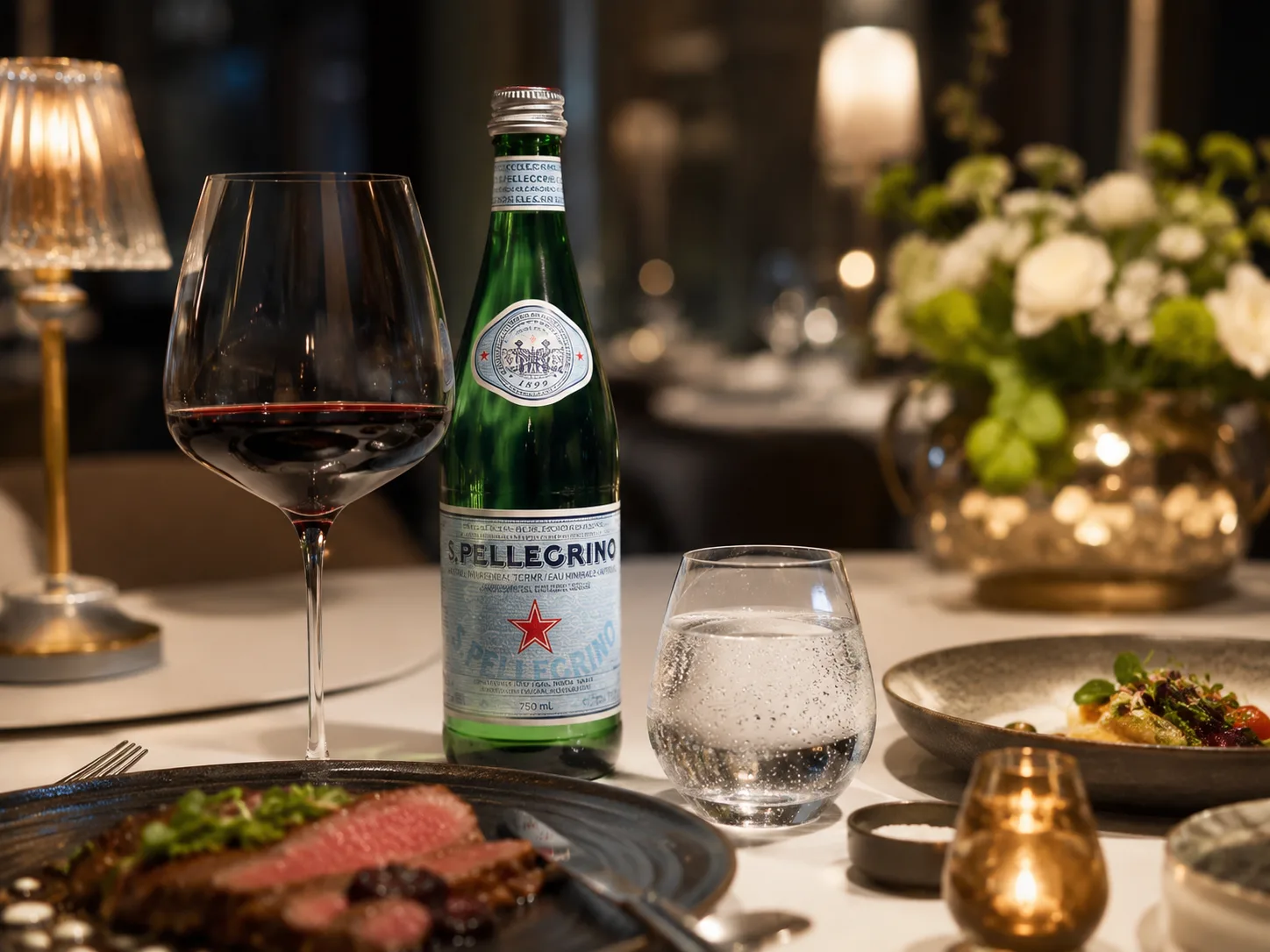 Nghệ thuật water pairing kết hợp nước kho&aacute;ng v&agrave; rượu vang chuẩn fine dining.