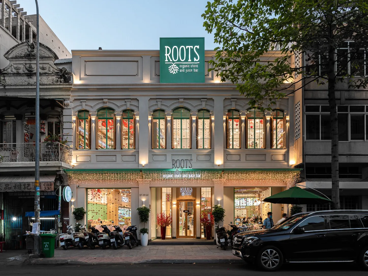Siêu thị Roots góc nhìn chính diện